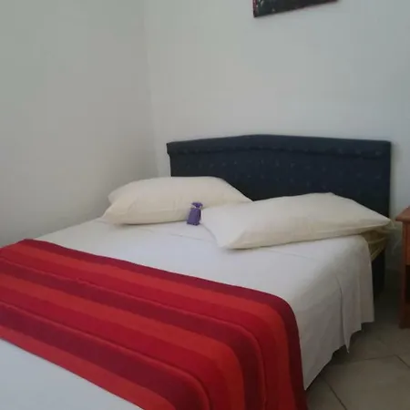 Lola Apartment *